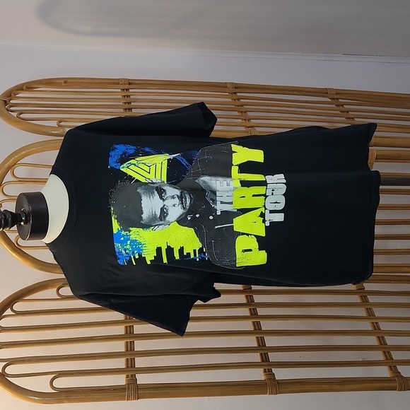 Chris Brown The Party Tour black neon yellow tee shirt 50 cent - Picture 1 of 9